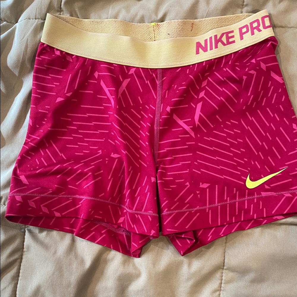Nike Pro Fuchsia and yellow girls shorts  size medium good condition - Picture 14 of 16